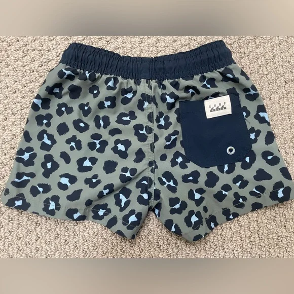 Cotton On Kids green and blue leopard swim trunks - 3T - Picture 2 of 5